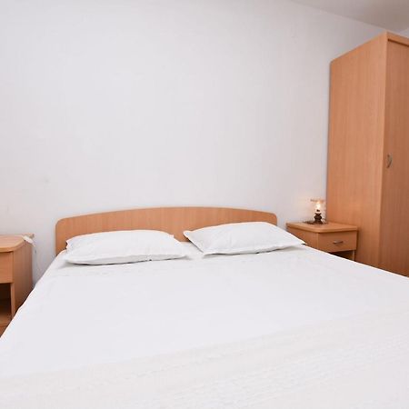 פרימוסטן Apartments And Room Kiko מראה חיצוני תמונה