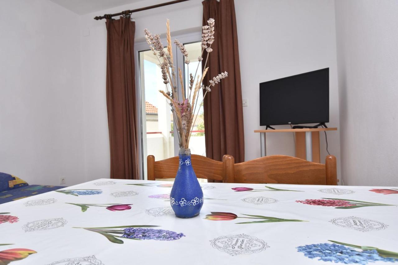 פרימוסטן Apartments And Room Kiko מראה חיצוני תמונה