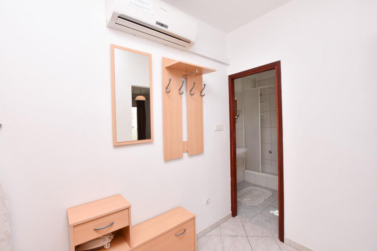 פרימוסטן Apartments And Room Kiko מראה חיצוני תמונה