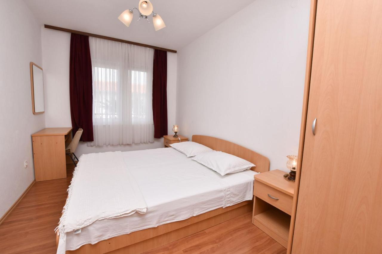 פרימוסטן Apartments And Room Kiko מראה חיצוני תמונה
