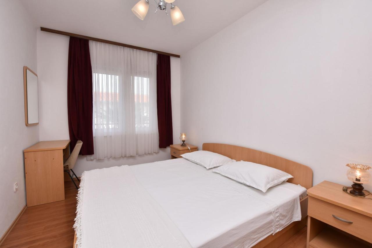 פרימוסטן Apartments And Room Kiko מראה חיצוני תמונה