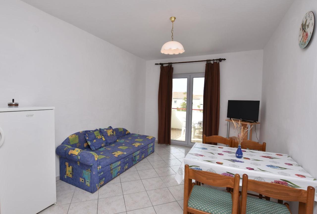פרימוסטן Apartments And Room Kiko מראה חיצוני תמונה