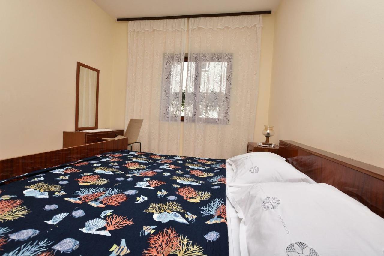 פרימוסטן Apartments And Room Kiko מראה חיצוני תמונה