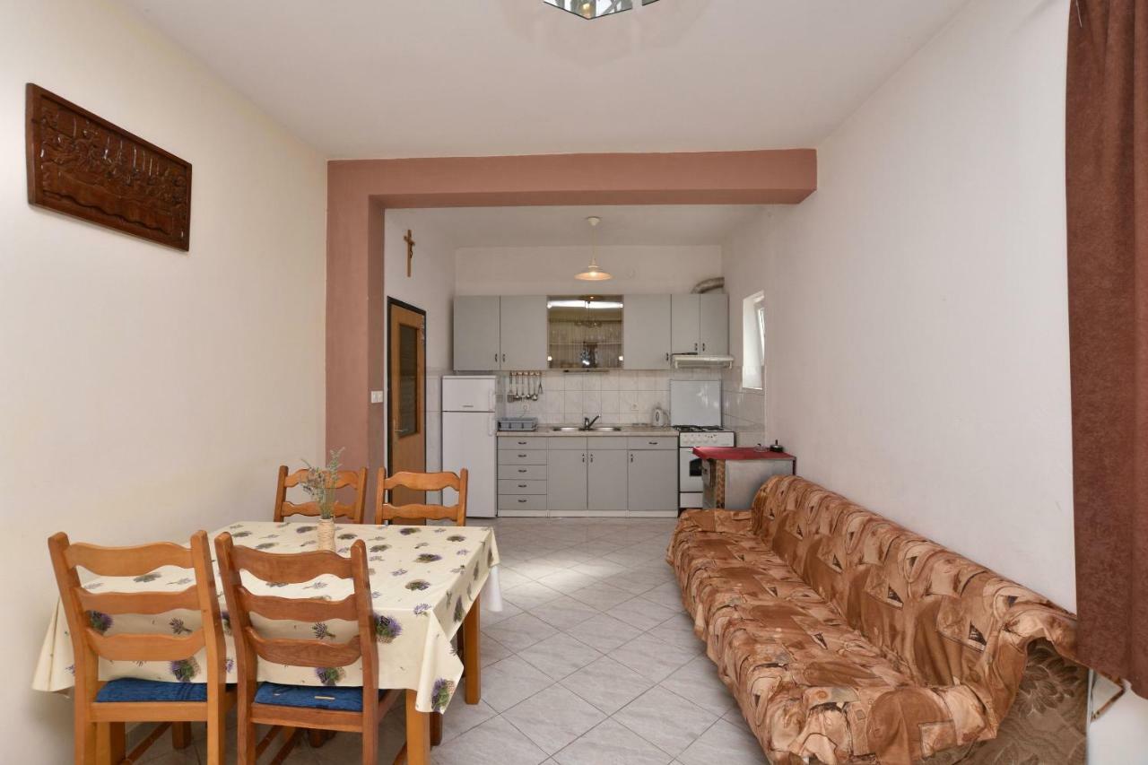 פרימוסטן Apartments And Room Kiko מראה חיצוני תמונה