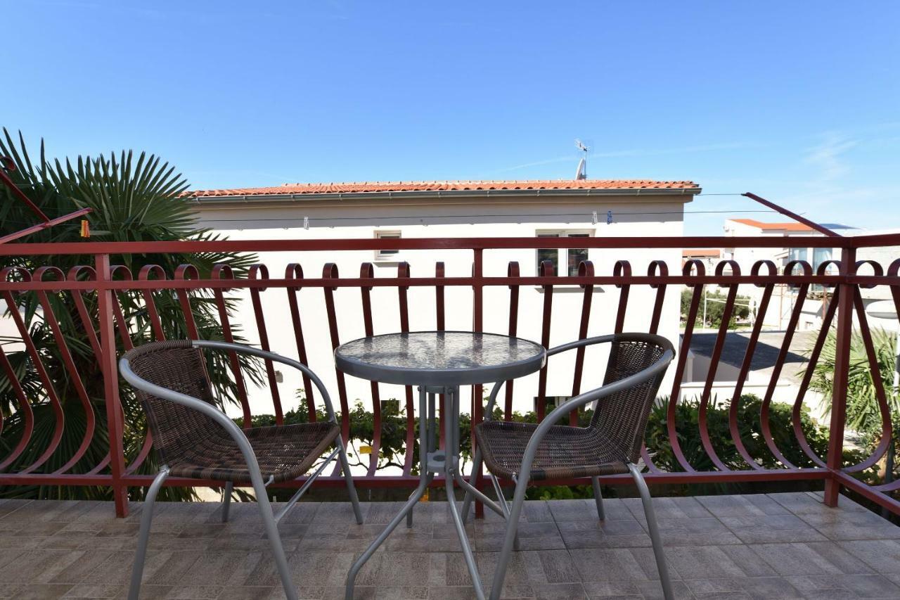פרימוסטן Apartments And Room Kiko מראה חיצוני תמונה
