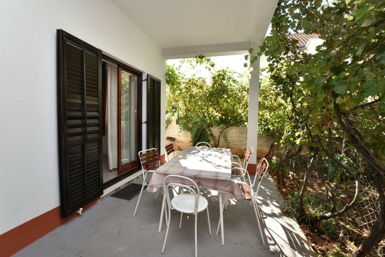 פרימוסטן Apartments And Room Kiko מראה חיצוני תמונה