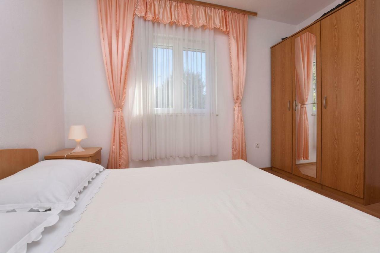פרימוסטן Apartments And Room Kiko מראה חיצוני תמונה