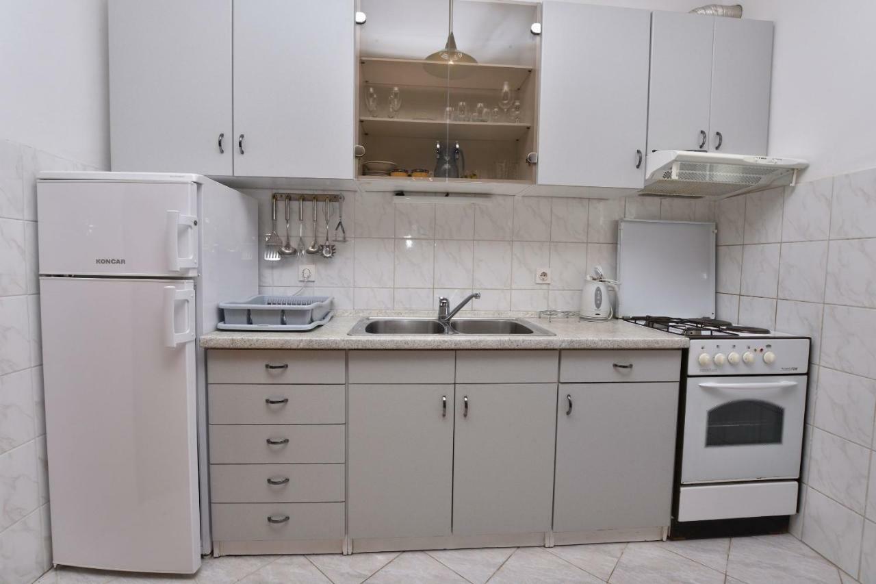 פרימוסטן Apartments And Room Kiko מראה חיצוני תמונה